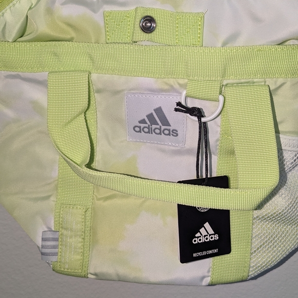 Adidas Green Crossbody Bag Sporty Style NWT - Picture 3 of 5